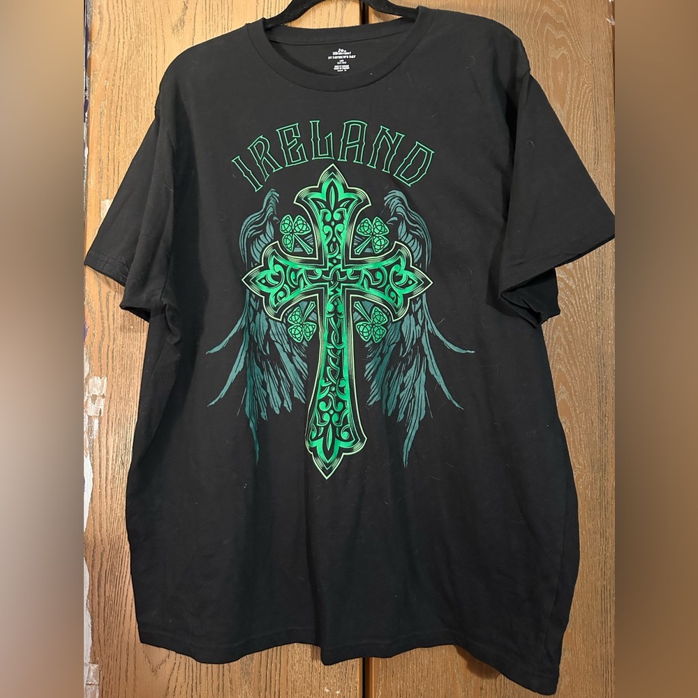 Black and Green Graphic Men's Shirt